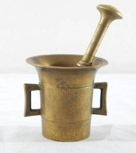 lot 220 image: Vintage Apothecary Brass Pestle and Mortar Herb Grinder Medicine Bowl