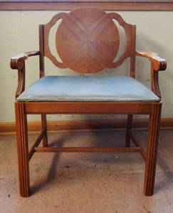 lot 88 image: Vintage Mid Century Chair