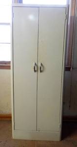 lot 93 image: Vintage Mid Century Steel Storage Cabinet
