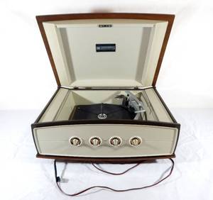 lot 1 image: Vintage 1960s CBS Laboratories Columbia Stereo 360 Pye Limited Garrard Turntable Phonograph Record Player