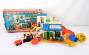 lot 23 image: Vintage 1977 Fisher Price Play Family Sesame Street Clubhouse