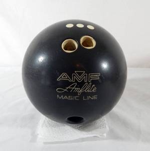 lot 57 image: Vintage AMF Amflite Magic Line Bowling Ball