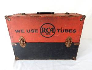lot 75 image: Vintage RCA Tubes TV Radio Servicemans Case With Over 130 Tubes