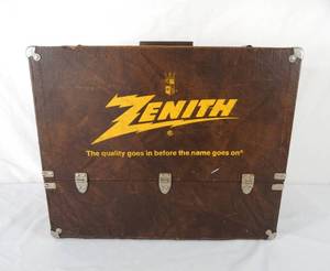 lot 77 image: Vintage Large Zenith TV Radio Repairman and Vacuum Tube Case with Over 275 Tubes