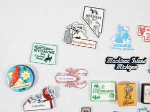 lot 34 image: Lot of Vintage Magnets