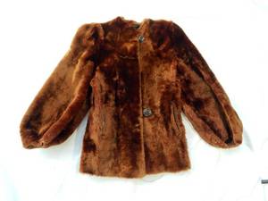 lot 52 image: Vintage Brown Fur Coat