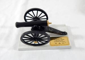 lot 6 image: New in Box Vintage 1960s Brown and Bigelow Six Pounder Smoothbore Cannon Desk Lighter