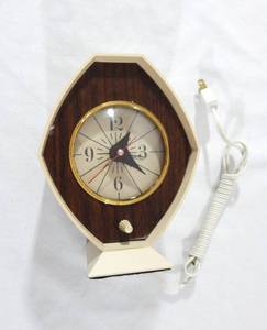 lot 27 image: Vintage New in Box Brown and Bigelow Remembrance High Time Ceiling Alarm Clock