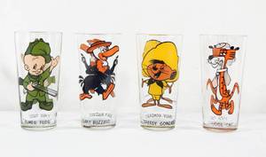 lot 39 image: Lot of Vintage 1973 Pepsi Looney Tunes Character Glasses