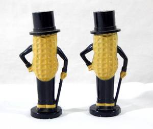 lot 43 image: Set of Vintage Pyro Planters Mr. Peanut Salt and Pepper Shakers