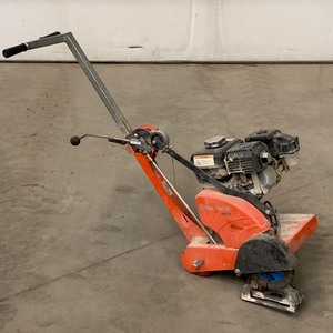 lot 44 image: Husqvarna MG-8 Concrete Saw