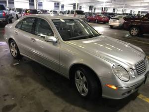 lot 9 image: 2006 Mercedes E350 4Matic AWD