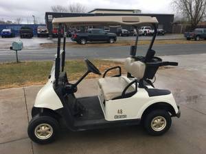 lot 3 image: 2012 - EZGO RXV ELECTRIC GOLF CART - NEW TROJAN BATTERIES - FACTORY CHARGER INCLUDED -  RUNS AND DRIVES PERFECT - NICE CART