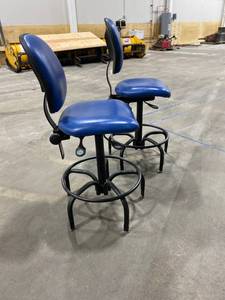 Lot of 2 blue stools - Fully adjustable