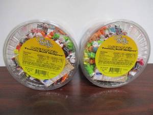 lot 23 image: Tootsie Roll Midgees