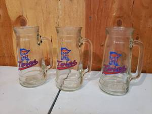 lot 5 image: Minnesota Twins Collectible Drinking Glasses Mugs