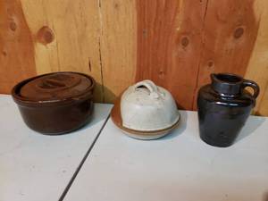 lot 6 image: Stoneware Lot