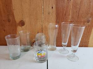 lot 15 image: 7 Miscellaneous Glasses