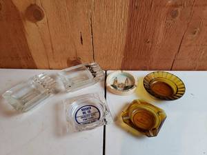 lot 20 image: Old Ashtrays Kiecker Oil, Best Western