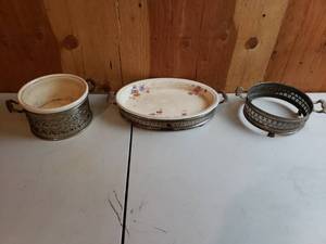 lot 30 image: Serving Bowl and Dishes