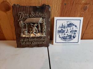 lot 39 image: 2 Home Dcor Pieces