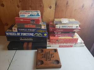 lot 51 image: Large Collection of Board Games