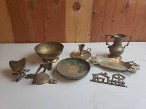 lot 56 image: Brass Knick Knacks