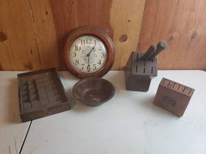 lot 58 image: Wooden Household Items
