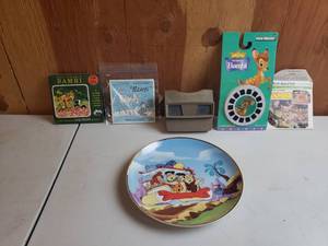 lot 62 image: Bambi Viewmaster Slides and Flintstones Plate