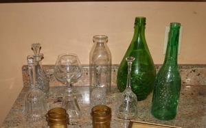 lot 11 image: Lot of Glass