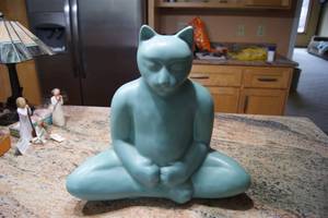 lot 15 image: Original Venice Clay Buddha Cat