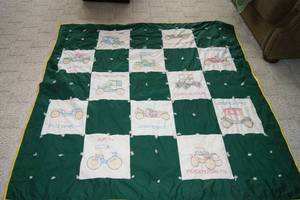 lot 23 image: Quilt