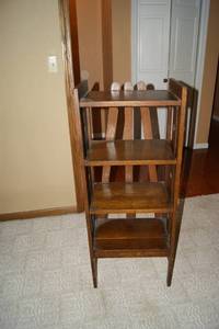 lot 28 image: Wooden Shelf