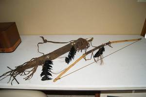 lot 47 image: Handmade Navajo Bow, Arrows and Quiver