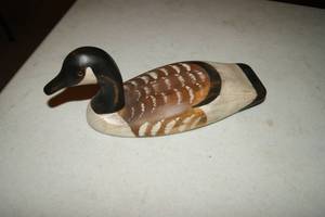 lot 69 image: Decoy Duck