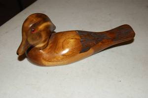lot 71 image: Wooden Decoy Duck