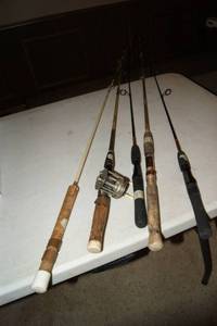 lot 120 image: Lot of 5 Fishing Rods