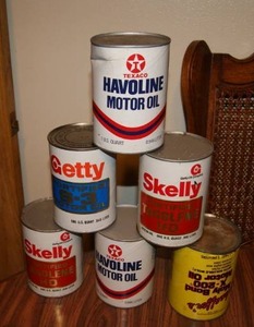 lot 15 image: Lot of 6 Vintage Sealed Oil Cans