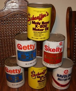 lot 18 image: Lot of 6 Vintage Sealed Oil Cans