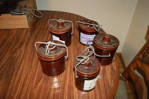 lot 29 image: Lot of 5 Vintage Brown Pottery Stoneware Crock Jar w Wire Clamp Lid