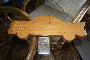 lot 42 image: Wooden Car Cribbage Board