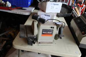 lot 24 image: Black & Decker The Finishing Machine Bench Grinder & Sander 9412