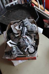 lot 25 image: Heavy Duty Bungee Cords