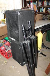 lot 18 image: Lot of (2) SoundTech Stereo Speakers with Stands