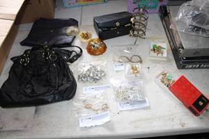 lot 80 image: Womens Jewelry, Purses