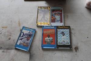 lot 119 image: Lot of (5) Baseball Collectors Cards with Cases