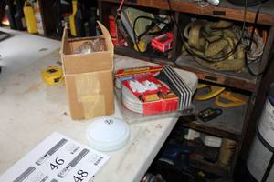 lot 45 image: Lot of (5) Push Lights, Super Sliders Furniture Movers