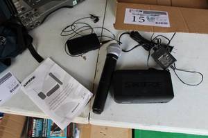 lot 15 image: Shure BLX4 Wireless Microphone System