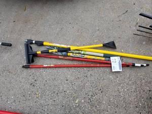 lot 72 image: Lot of (5) Tool Handles, Broom Handles, Extension Pole, Ice Scraper