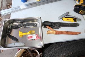 lot 82 image: Filet Knife, Box Knife, Folding Knives